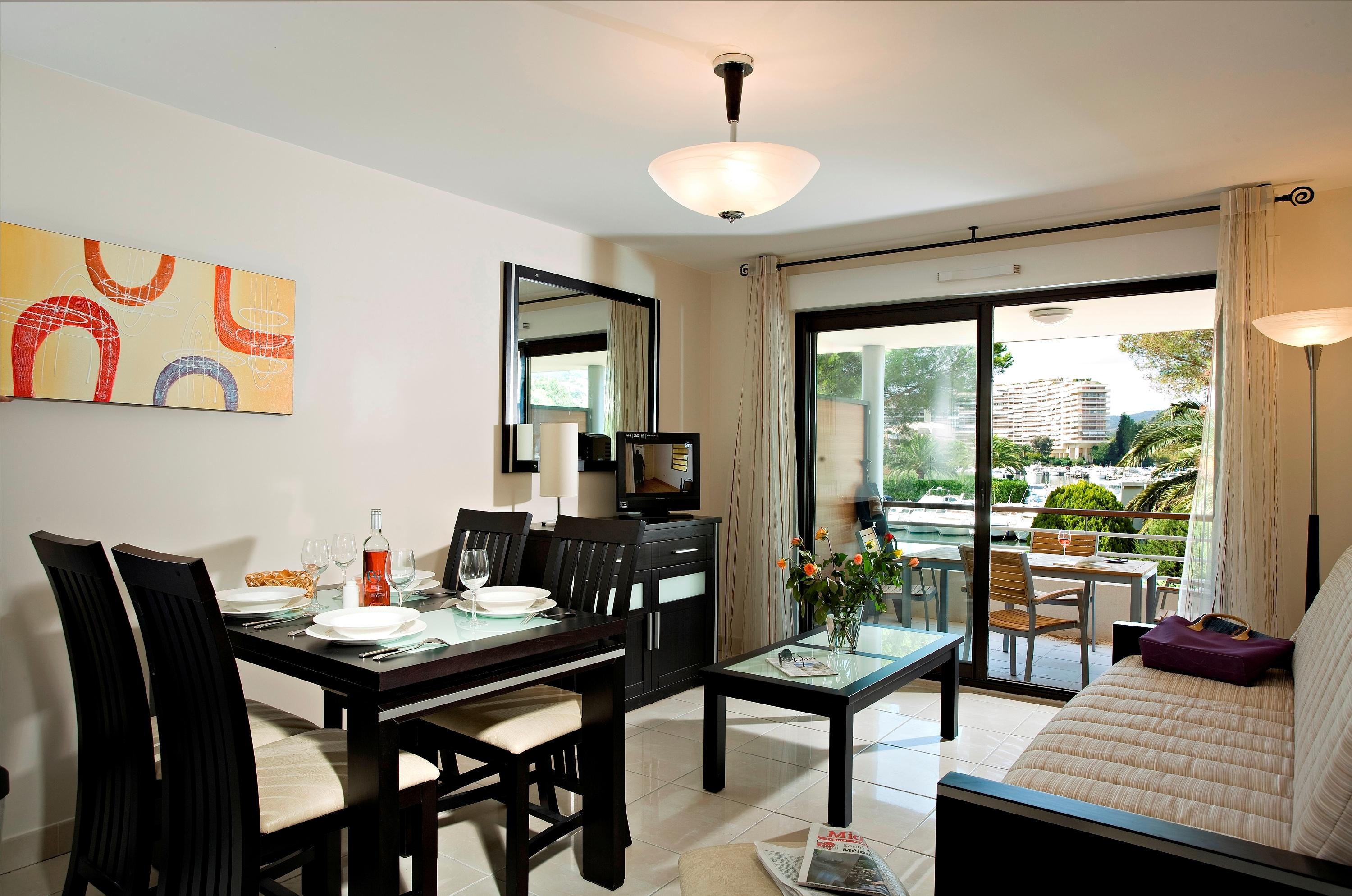 Vacanceole - Residence Carre Marine Mandelieu La Napoule Ngoại thất bức ảnh