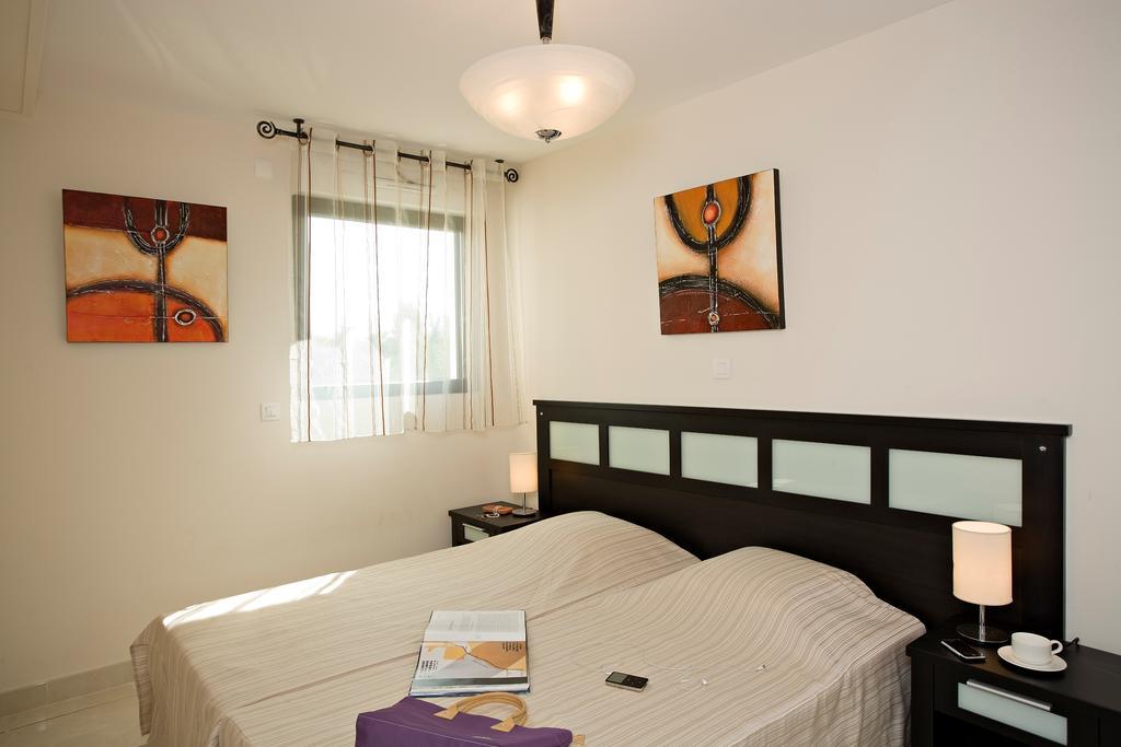 Vacanceole - Residence Carre Marine Mandelieu La Napoule Phòng bức ảnh